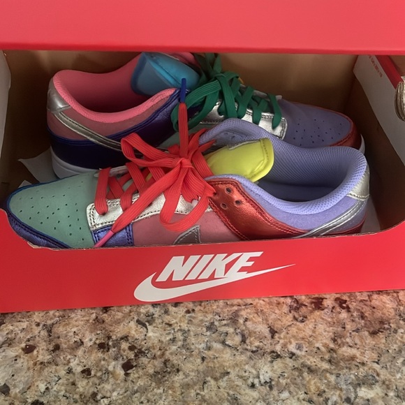 Nike dunk low sunset pulse worn two times like new - Picture 11 of 12